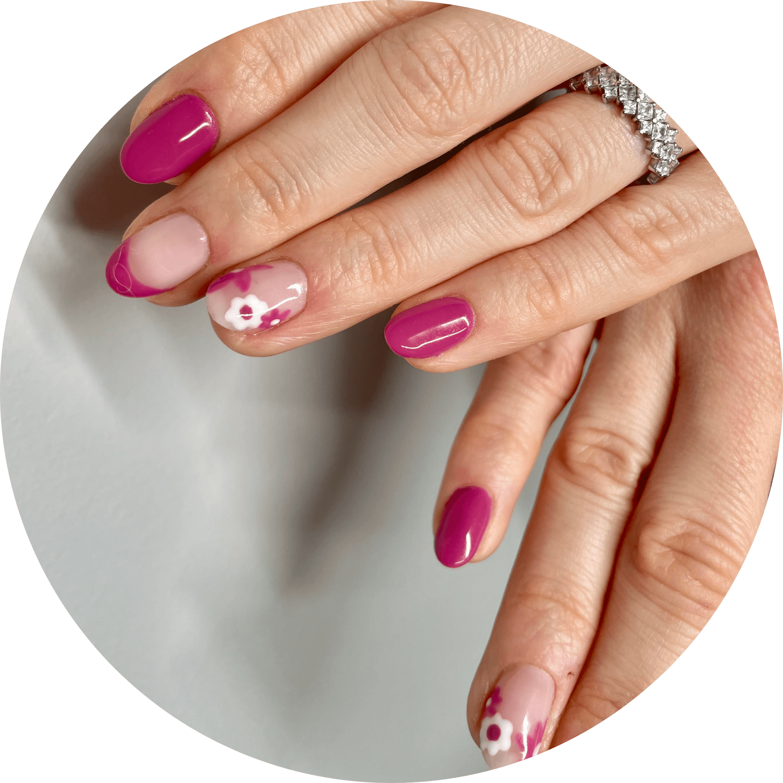 esthéticienne ongles